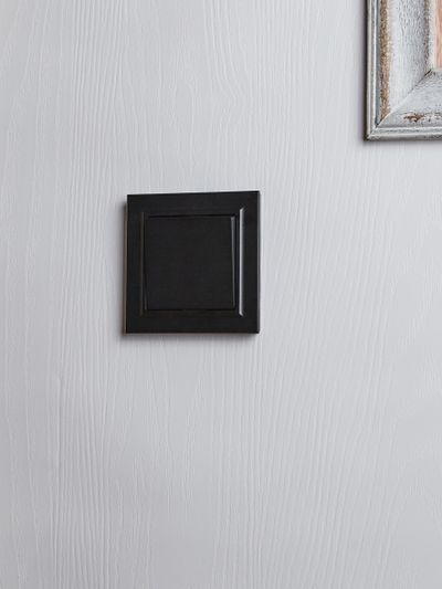 BRITE Выключатель 1-клавишный проходной 10А ВС10-1-6-БрЧ черный IEK