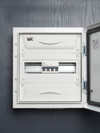 ARMAT Автоматический выключатель M10N 4P C 25А IEK